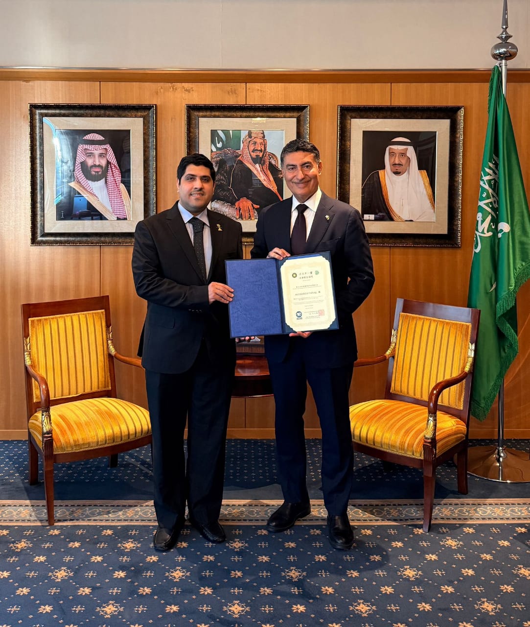 مبتعث جامعة الملك عبدالعزيز يتوج بجائزة مؤتمر JADS 2025 لتوظيفه تقنية علاج الميتفورمين للحد من تآكل عظام الفك