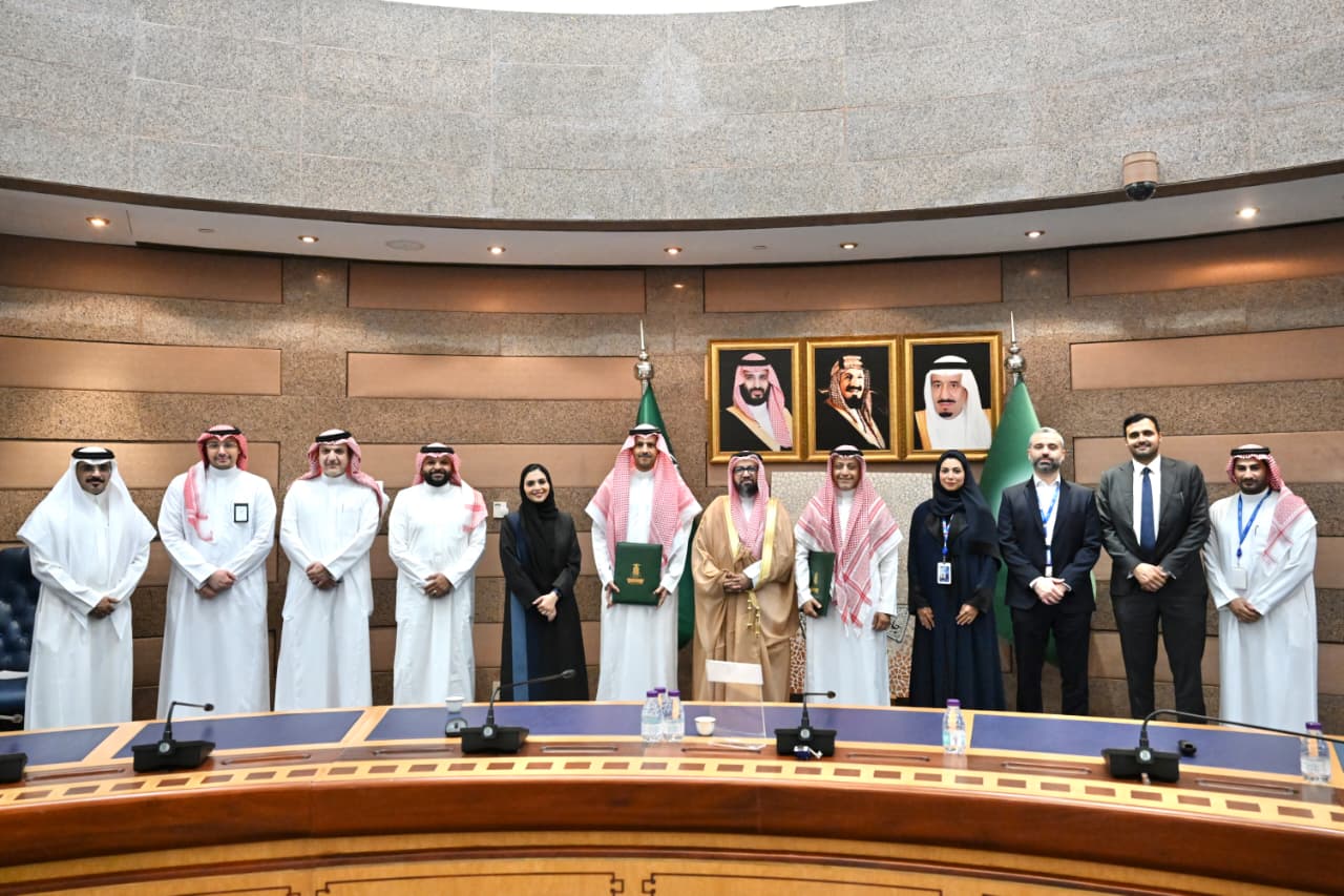 اتفاقية تعاون بين الجامعة وشركة كي بي إم جي للاستشارات المهنية