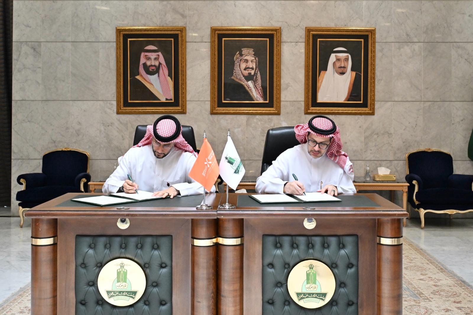 جامعة الملك عبد العزيز والاتحاد السعودي للرياضة للجميع يوقعان مذكرة تفاهم لتعزيز الرياضة المجتمعية ونشر نمط الحياة الصحية